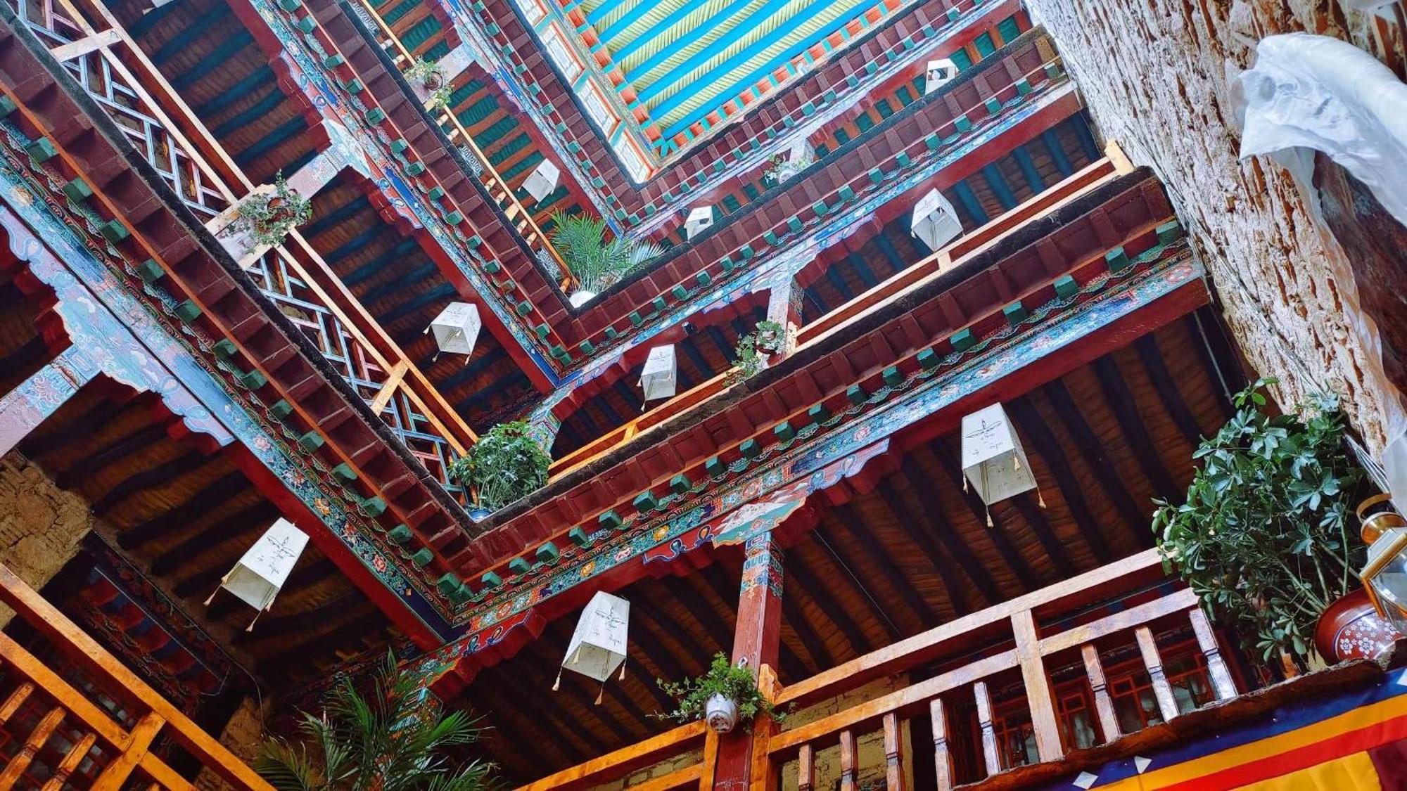 Shambhala Palace Hotel Лхаса Экстерьер фото
