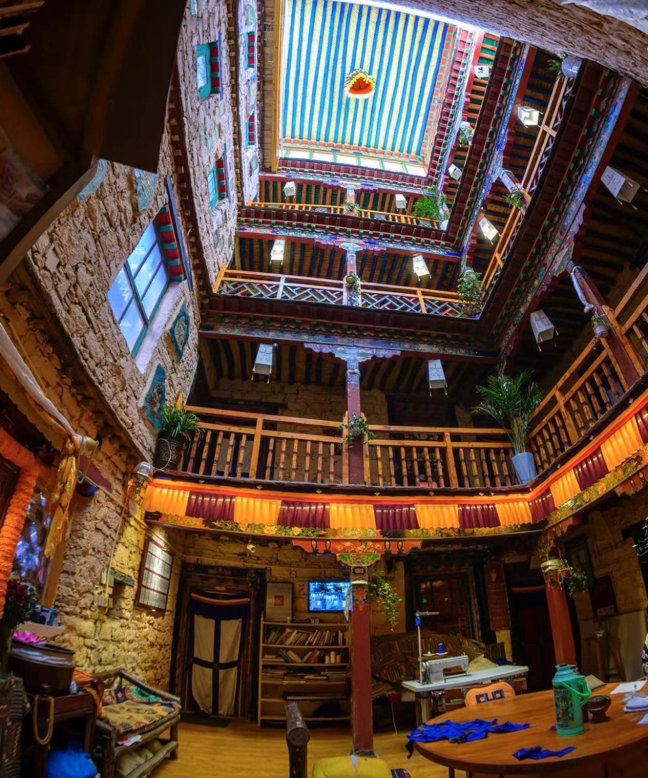 Shambhala Palace Hotel Лхаса Экстерьер фото